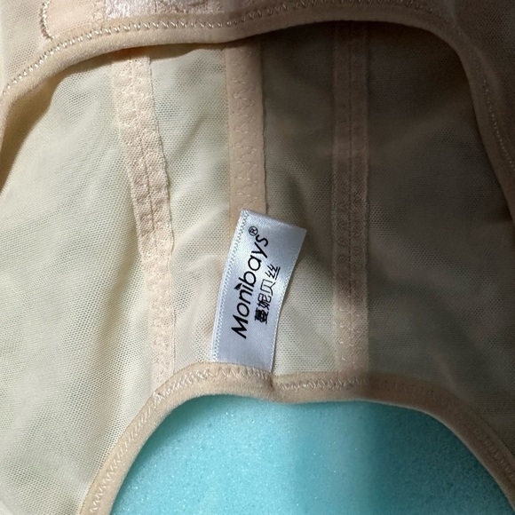 Tan Lacy Shapewear Tummy Tuck Suit XS-S - Picture 4 of 4